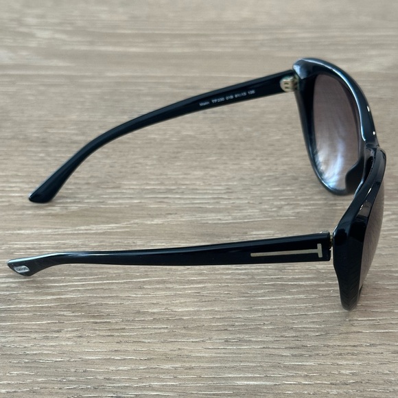 Tom Ford Black Women's Sunglasses - Picture 9 of 16